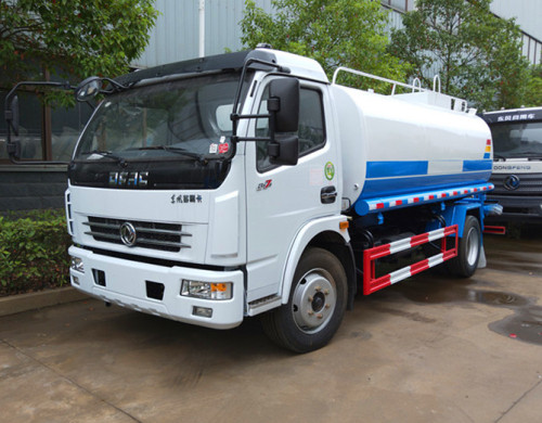 東風(fēng)灑水車廠家 東風(fēng)灑水車廠家