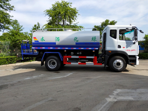 多功能灑水車價(jià)格 多功能灑水車價(jià)格