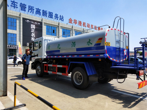 多功能灑水車(chē)報(bào)價(jià) 多功能灑水車(chē)報(bào)價(jià)