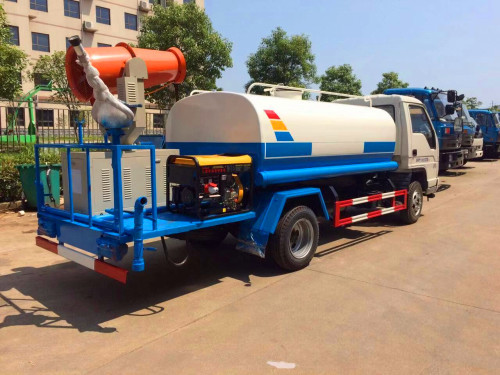 東風(fēng)灑水車廠家 東風(fēng)灑水車廠家