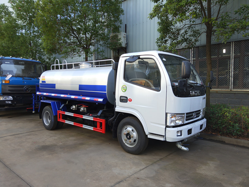 5噸灑水車型號,5方灑水車規(guī)格型號,程力灑水汽車廠家直銷 5噸灑水車型號,5方灑水車規(guī)格型號,程力灑水汽車廠家直銷