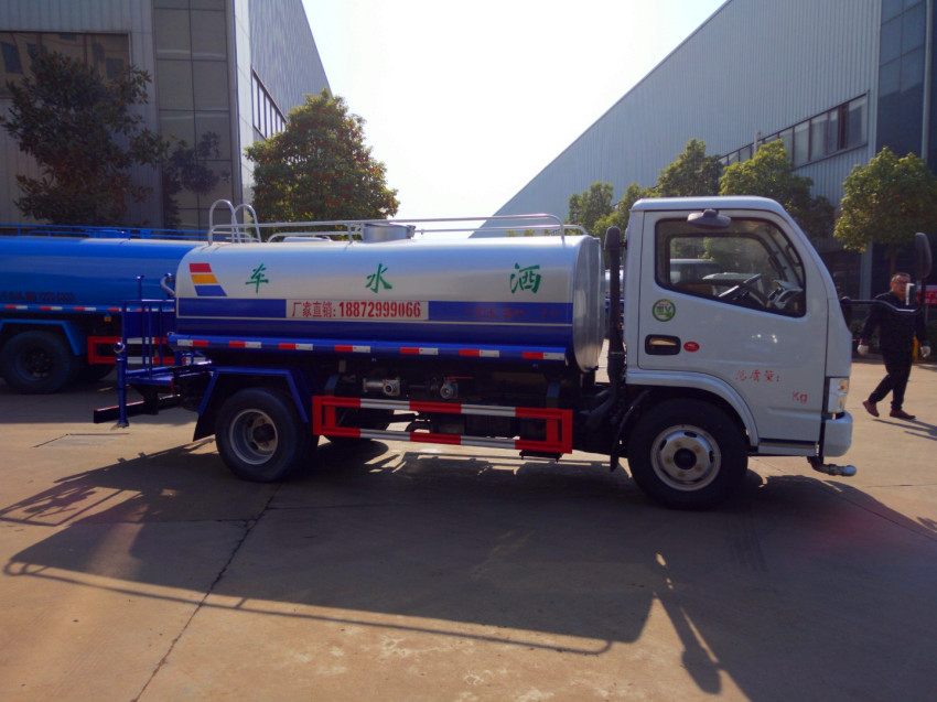 程力灑水車功能,程力灑水車配置,程力集團灑水汽車生產廠家 程力灑水車功能,程力灑水車配置,程力集團灑水汽車生產廠家