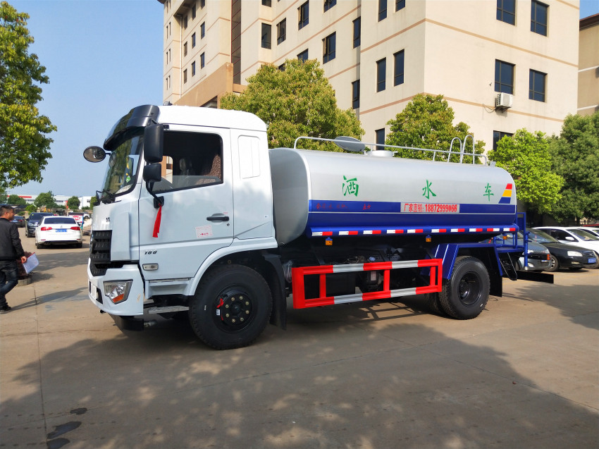 ����������ˮ܇