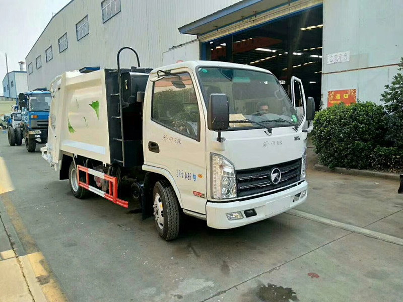 藍牌壓縮垃圾車的簡介以及主要性能和特點 藍牌壓縮垃圾車的簡介以及主要性能和特點