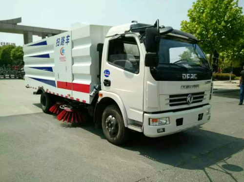 道路清掃車的發(fā)展的怎樣-湖北程力 道路清掃車的發(fā)展的怎樣-湖北程力