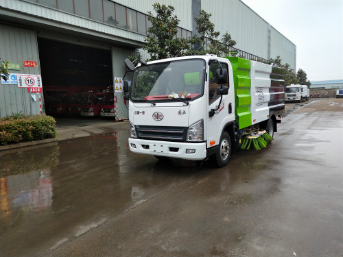 清掃車工作原理和灑水車怎樣加水呢-湖北程力集團 清掃車工作原理和灑水車怎樣加水呢-湖北程力集團