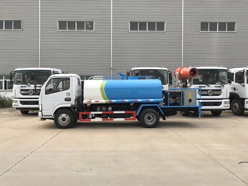 東風5噸上藍牌灑水車 東風5噸上藍牌灑水車