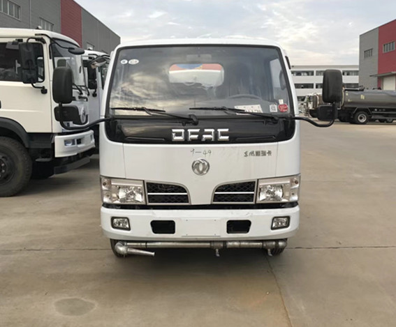 東風5噸上藍牌灑水車 東風5噸上藍牌灑水車