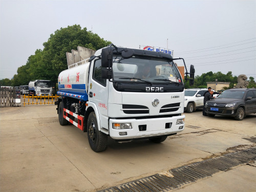 東風(fēng)灑水車 5至12噸霧炮灑水車-湖北程力灑水車廠家直銷 東風(fēng)灑水車 5至12噸霧炮灑水車-湖北程力灑水車廠家直銷