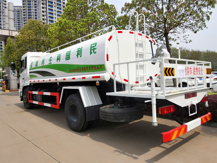 �|�L��ˮ܇�DƬ