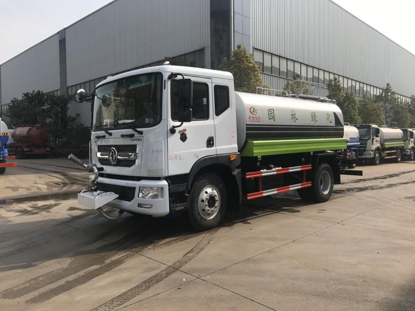 15立方灑水車(chē)-程力威牌CLW5182GSSD6型灑水車(chē)-程力集團(tuán) 15立方灑水車(chē)-程力威牌CLW5182GSSD6型灑水車(chē)-程力集團(tuán)