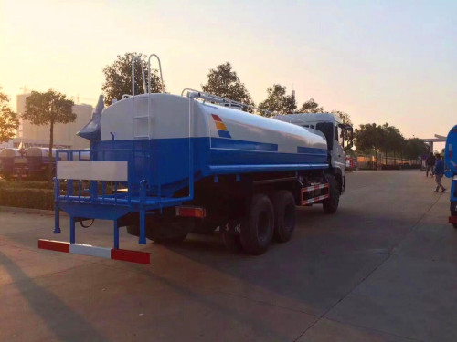 聚塵王牌HNY5250GSSD6型灑水車 聚塵王牌HNY5250GSSD6型灑水車