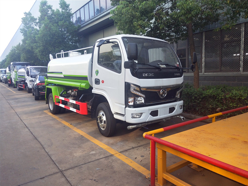 東風(fēng)福瑞卡5噸灑水車-灑水車-東風(fēng)福瑞卡5噸灑水車廠家報(bào)價(jià) 東風(fēng)福瑞卡5噸灑水車-灑水車-東風(fēng)福瑞卡5噸灑水車廠家報(bào)價(jià)