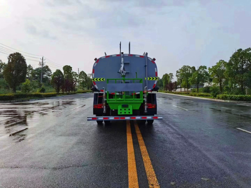 東風轉底12噸灑水車 東風轉底12噸灑水車