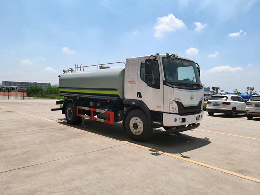 東風(fēng)灑水車種類有哪些-灑水車有那些種類 東風(fēng)灑水車種類有哪些-灑水車有那些種類