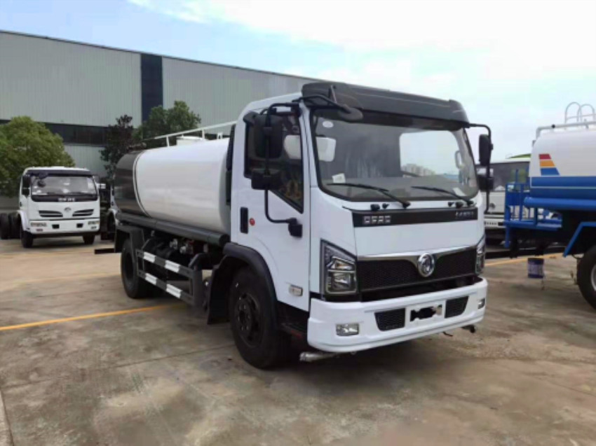 東風(fēng)福瑞卡9噸灑水車(chē)-東風(fēng)8-9噸灑水車(chē)價(jià)格報(bào)價(jià)-程力灑水車(chē)生產(chǎn)廠家 東風(fēng)福瑞卡9噸灑水車(chē)-東風(fēng)8-9噸灑水車(chē)價(jià)格報(bào)價(jià)-程力灑水車(chē)生產(chǎn)廠家