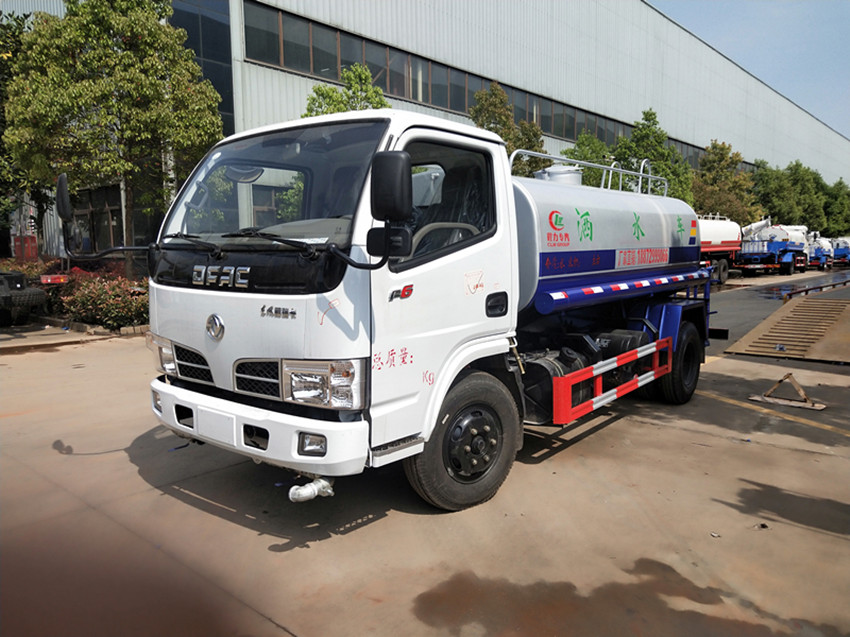 灑水車(chē)在進(jìn)行灑水作業(yè)-灑水車(chē)-車(chē)速應(yīng)該控制在多少碼呢 灑水車(chē)在進(jìn)行灑水作業(yè)-灑水車(chē)-車(chē)速應(yīng)該控制在多少碼呢