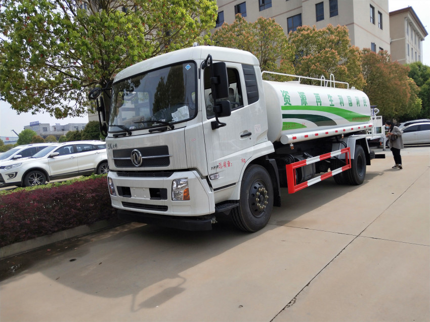 國(guó)六東風(fēng)天錦14噸灑水車(chē)-東風(fēng)天錦最新款式灑水車(chē)廠(chǎng)家直銷(xiāo) 國(guó)六東風(fēng)天錦14噸灑水車(chē)-東風(fēng)天錦最新款式灑水車(chē)廠(chǎng)家直銷(xiāo)