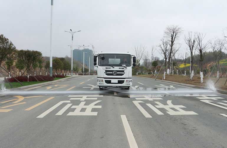 東風(fēng)D9灑水車(chē)-12噸灑水車(chē)灑水車(chē)廠(chǎng)家直銷(xiāo)-東風(fēng)12噸灑水車(chē)多少錢(qián)-湖北盈通 東風(fēng)D9灑水車(chē)-12噸灑水車(chē)灑水車(chē)廠(chǎng)家直銷(xiāo)-東風(fēng)12噸灑水車(chē)多少錢(qián)-湖北盈通