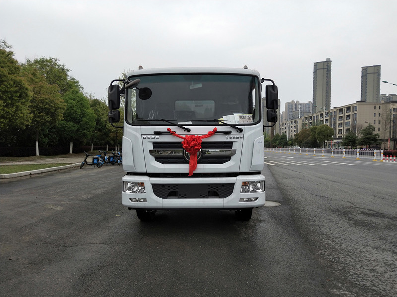 東風(fēng)D9灑水車12噸 東風(fēng)D9灑水車12噸