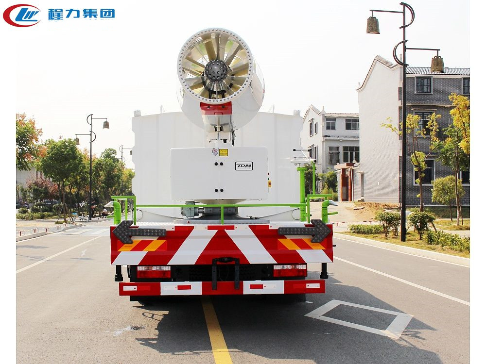 大型霧炮車(chē) 大型霧炮車(chē)
