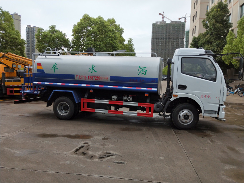 灑水車價格多少錢一輛哪里有賣-湖北程力灑水車生產廠家 灑水車價格多少錢一輛哪里有賣-湖北程力灑水車生產廠家