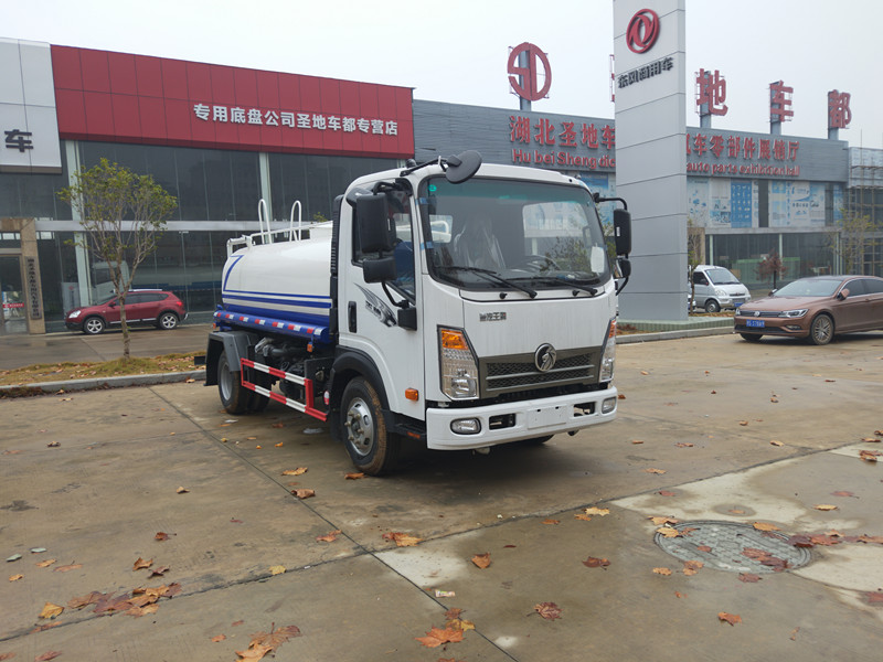 城市用的灑水車多少錢一臺-城市用的灑水車多少錢-湖北程力 城市用的灑水車多少錢一臺-城市用的灑水車多少錢-湖北程力