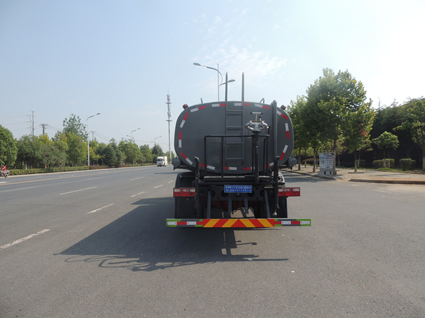 �����ϵĞ�ˮ܇