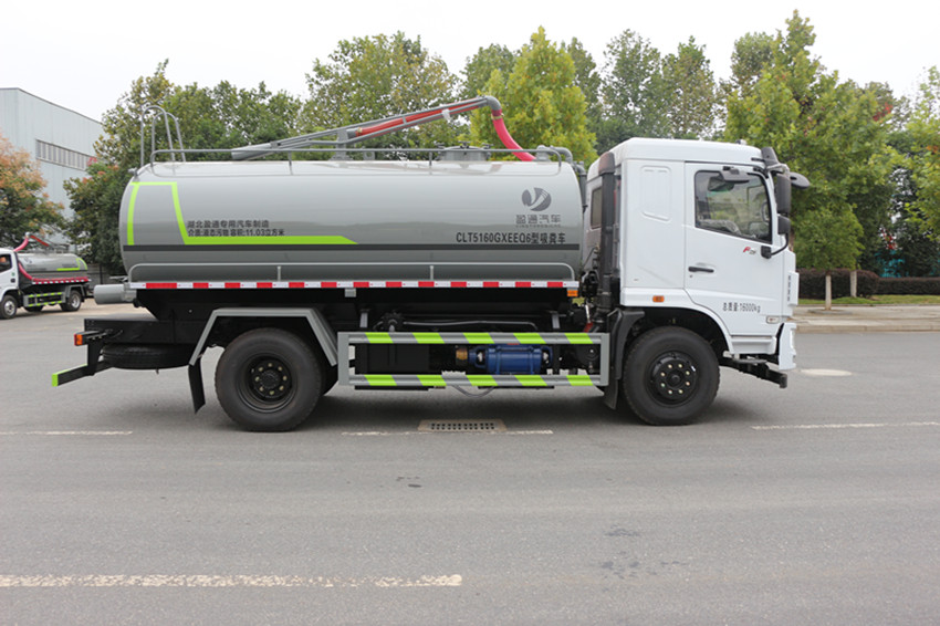 15方的灑水車 15方的灑水車