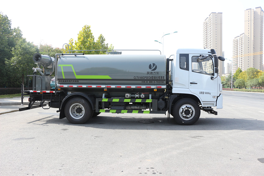 專業(yè)的灑水車 專業(yè)的灑水車