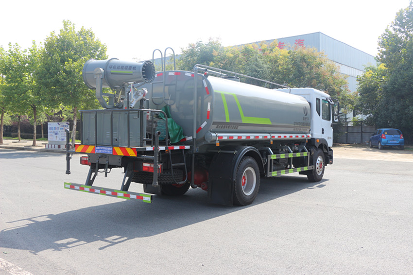 15噸灑水車 15噸灑水車
