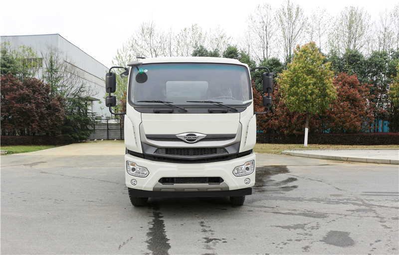 12方灑水車 12方灑水車