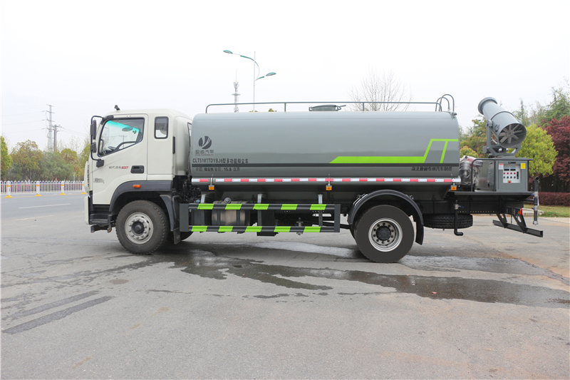 12方灑水車 12方灑水車