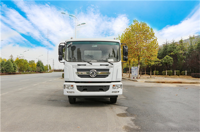 東風15方多功能灑水車帶霧泡 一車多用灑水去霧除塵 東風15方多功能灑水車帶霧泡 一車多用灑水去霧除塵