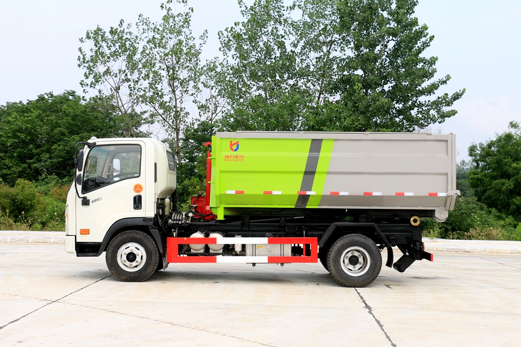 大運勾臂垃圾車